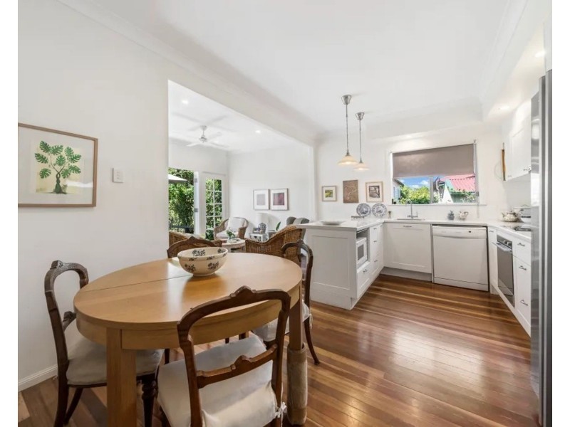 167 Campbell Street, Newtown QLD 4350