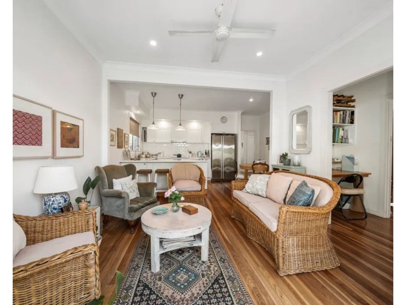 167 Campbell Street, Newtown QLD 4350