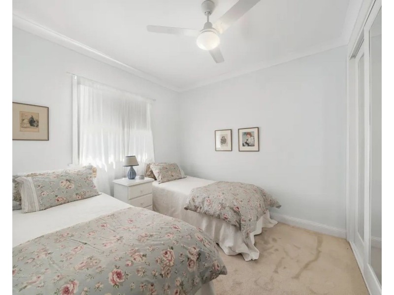 167 Campbell Street, Newtown QLD 4350