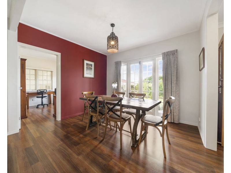 3 Lockhart Court, Harristown QLD 4350