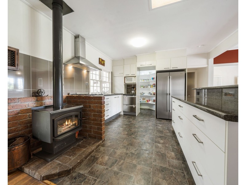 3 Lockhart Court, Harristown QLD 4350