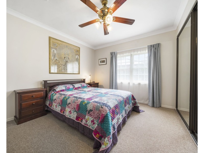 3 Lockhart Court, Harristown QLD 4350