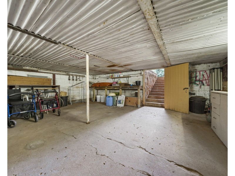 3 Lockhart Court, Harristown QLD 4350