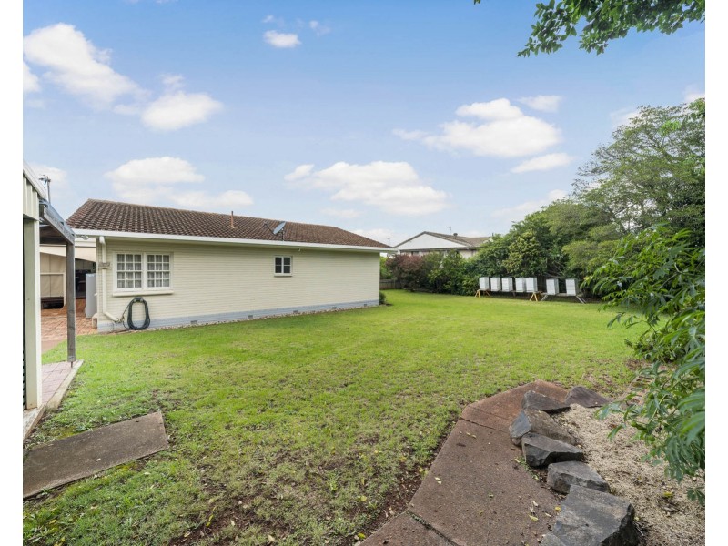 3 Lockhart Court, Harristown QLD 4350