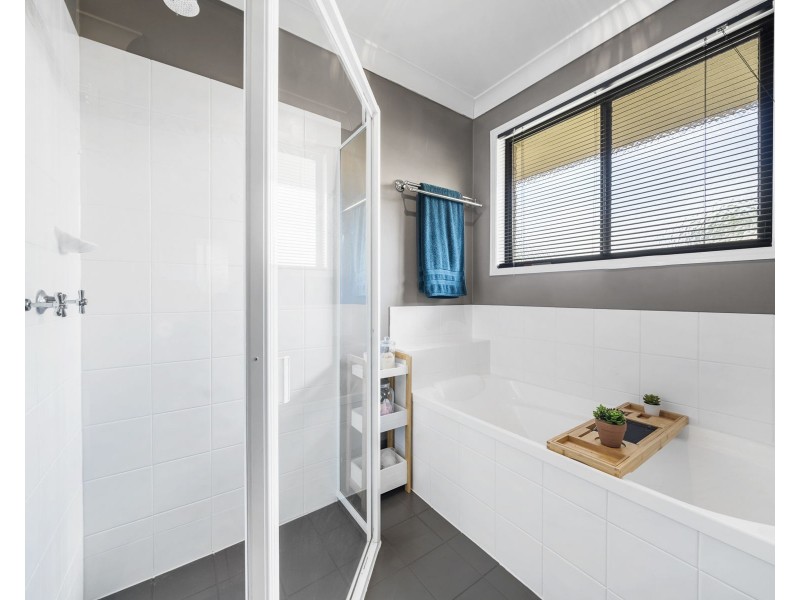 12 Rogers Drive, Highfields QLD 4352