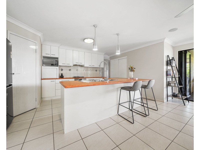 627 Hume Street, Kearneys Spring QLD 4350