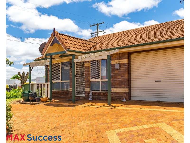 1/2 Brunckhorst Drive, Kearneys Spring QLD 4350