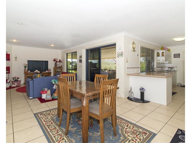 12 Highland Park Road, Meringandan West QLD 4352