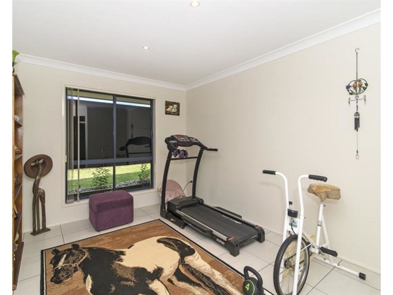 12 Highland Park Road, Meringandan West QLD 4352