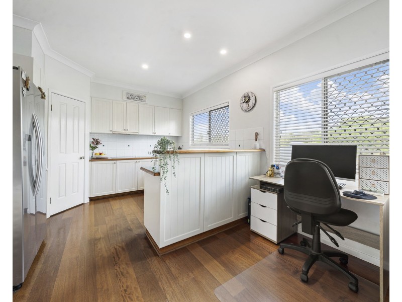 1 Belmore Drive, Withcott QLD 4352