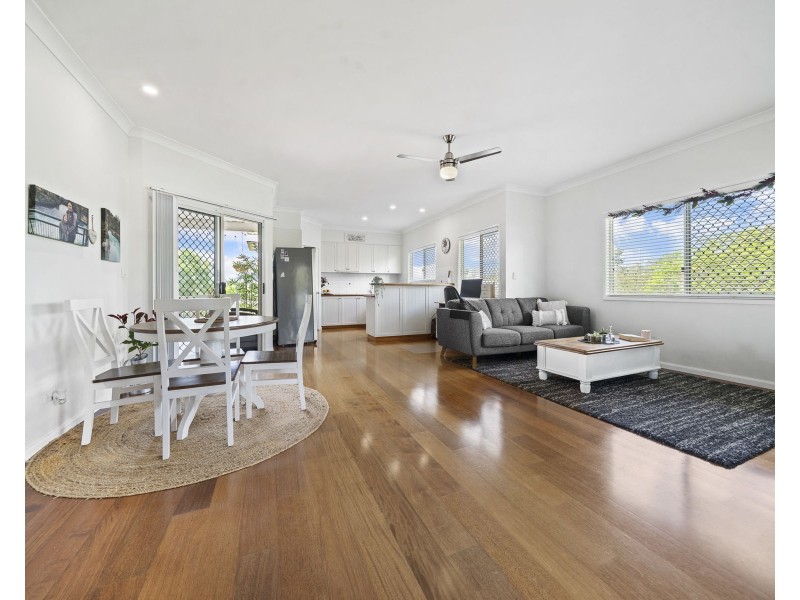 1 Belmore Drive, Withcott QLD 4352
