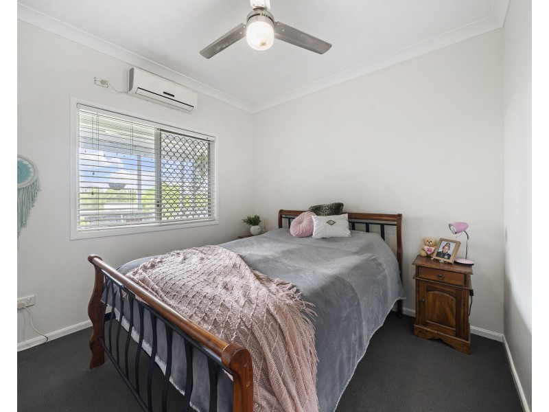 1 Belmore Drive, Withcott QLD 4352