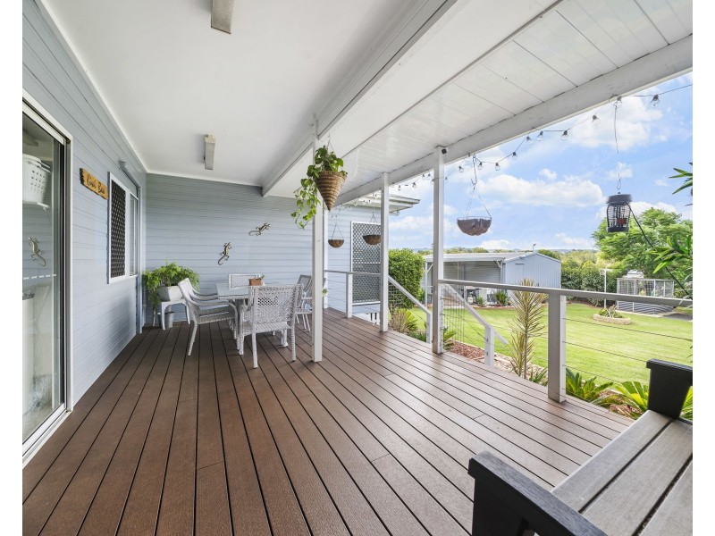 1 Belmore Drive, Withcott QLD 4352