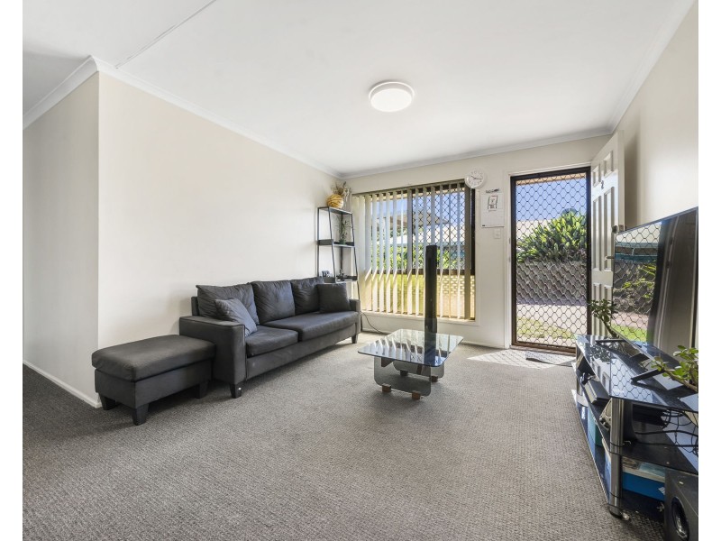 1 & 2/71 Ruthven Street, Harlaxton QLD 4350