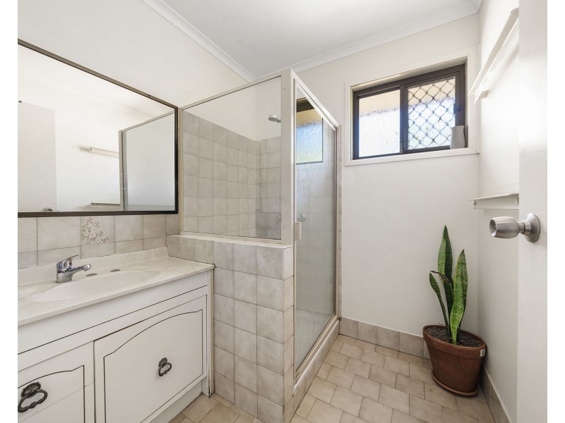 1 & 2/71 Ruthven Street, Harlaxton QLD 4350