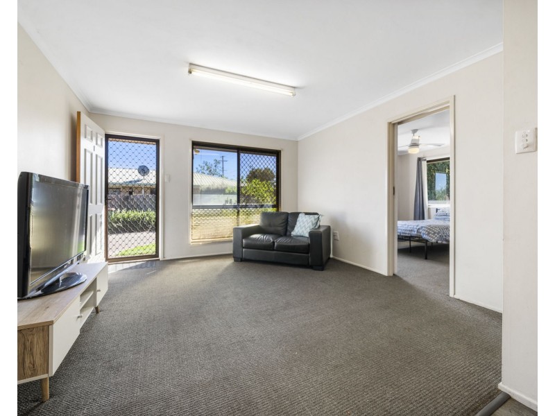 1 & 2/71 Ruthven Street, Harlaxton QLD 4350