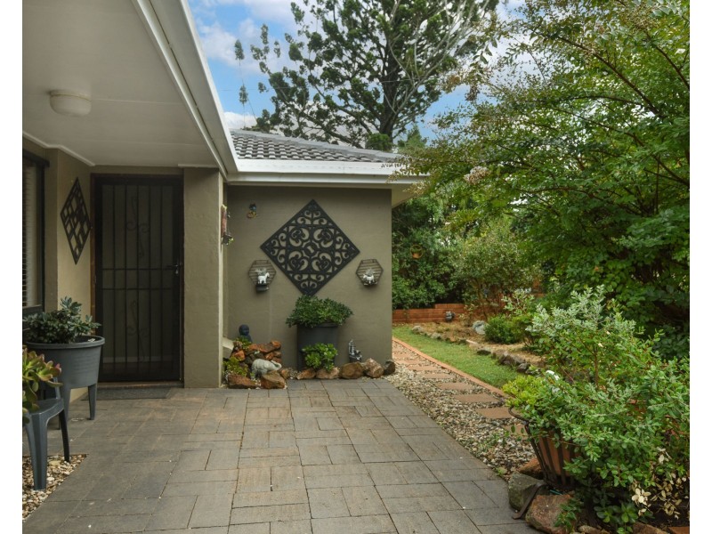 28 Jellicoe Street, Mount Lofty QLD 4350