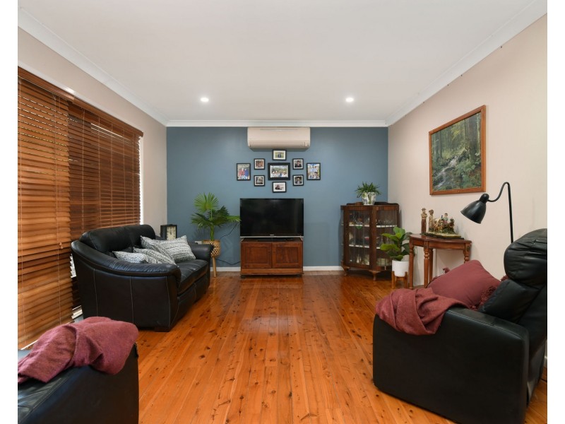 28 Jellicoe Street, Mount Lofty QLD 4350