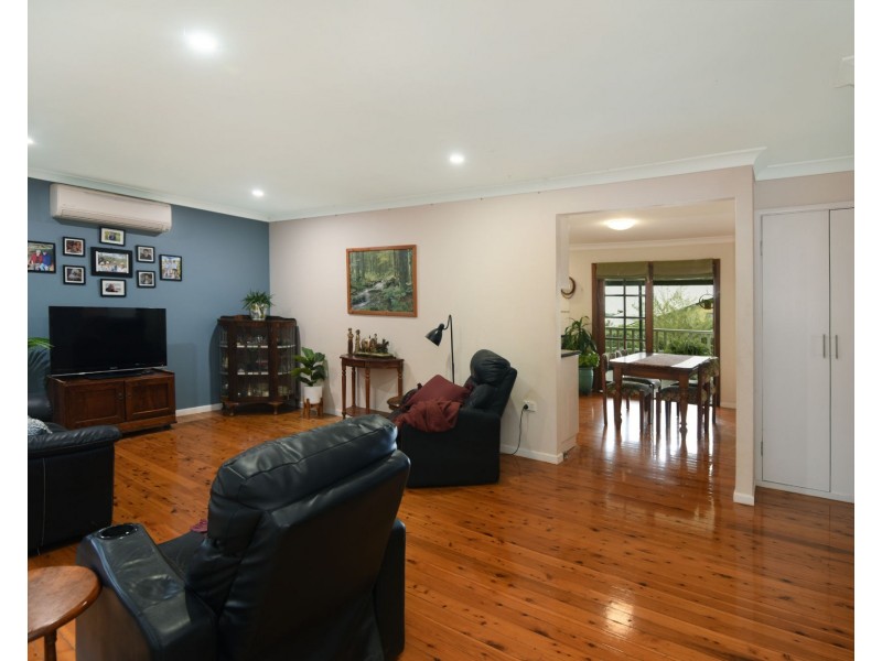 28 Jellicoe Street, Mount Lofty QLD 4350