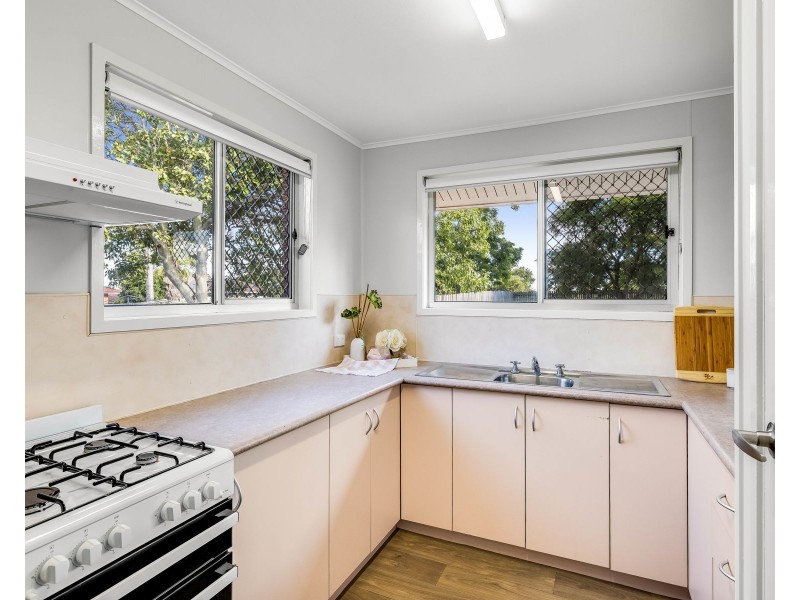 20 Charter Crescent, Rockville QLD 4350