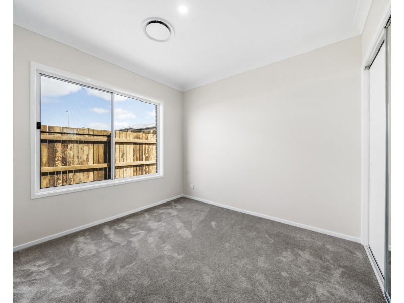 11 McGrory Drive, Kearneys Spring QLD 4350