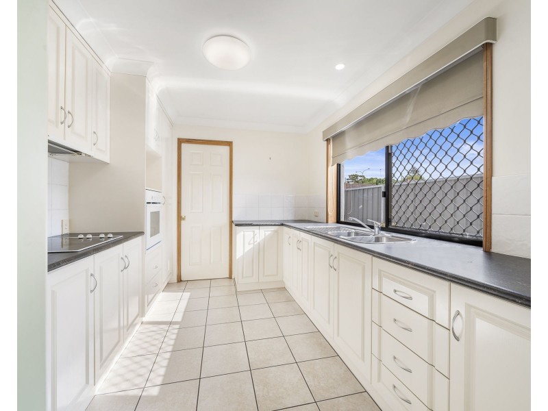 2/17 Rose Street, Wilsonton QLD 4350
