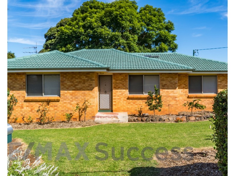 134 Hogg Street, Wilsonton Heights QLD 4350