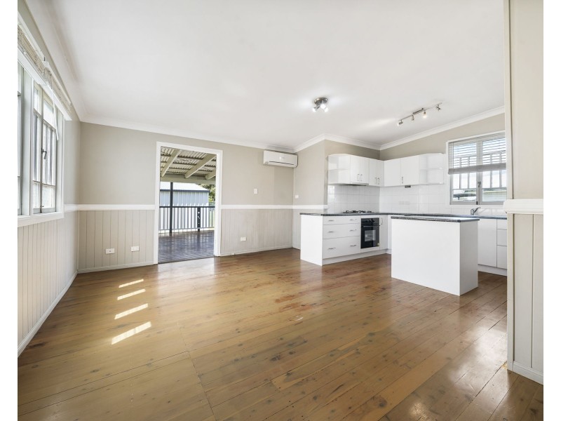 6 John Street, Goombungee QLD 4354