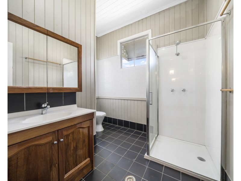 6 John Street, Goombungee QLD 4354