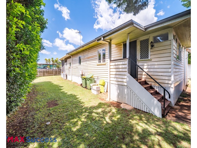 2 Berry Street, Wilsonton QLD 4350