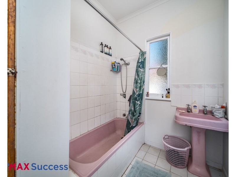 2 Berry Street, Wilsonton QLD 4350