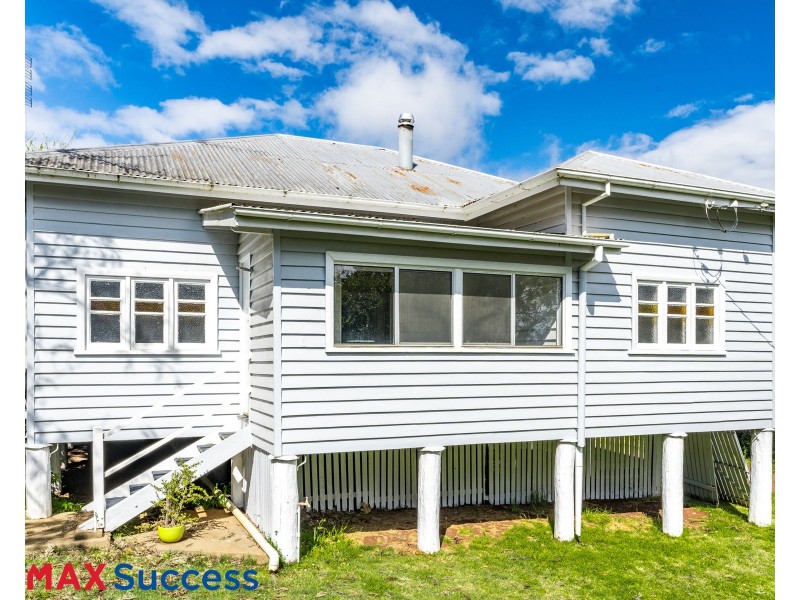 6 Perry Street, Harlaxton QLD 4350