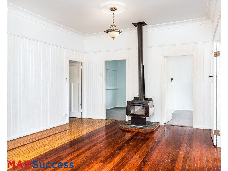 6 Perry Street, Harlaxton QLD 4350