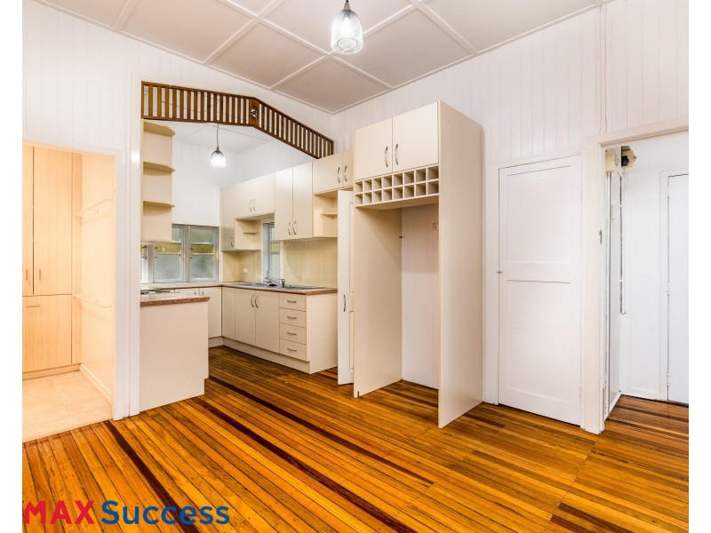 6 Perry Street, Harlaxton QLD 4350
