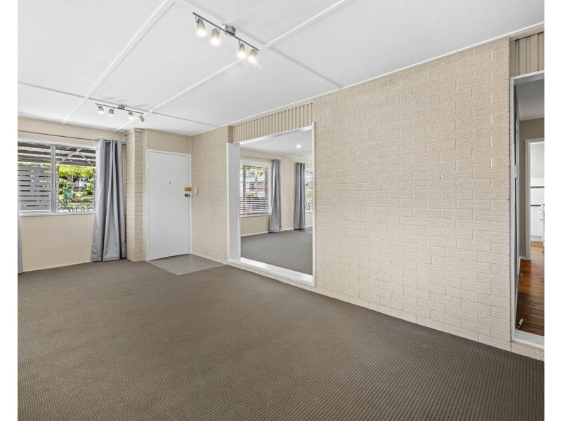 9 Farr Street, Kearneys Spring QLD 4350