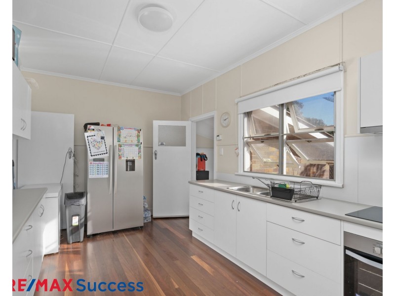 49 Wallace Street, Newtown QLD 4350