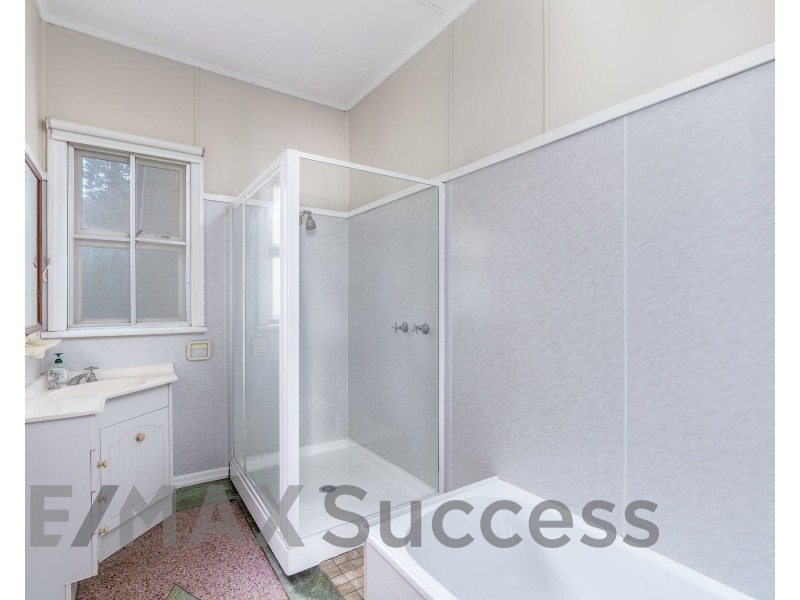 49 Wallace Street, Newtown QLD 4350