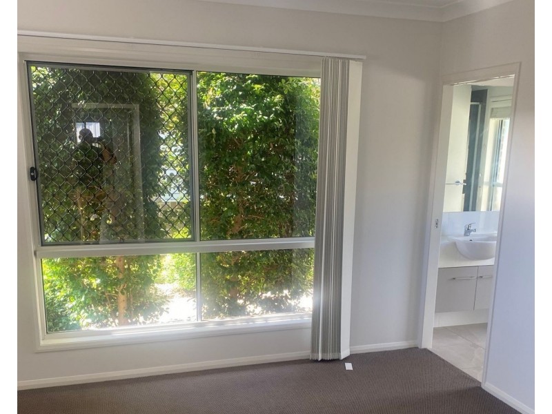 2/10a Warwick Street, Harristown QLD 4350