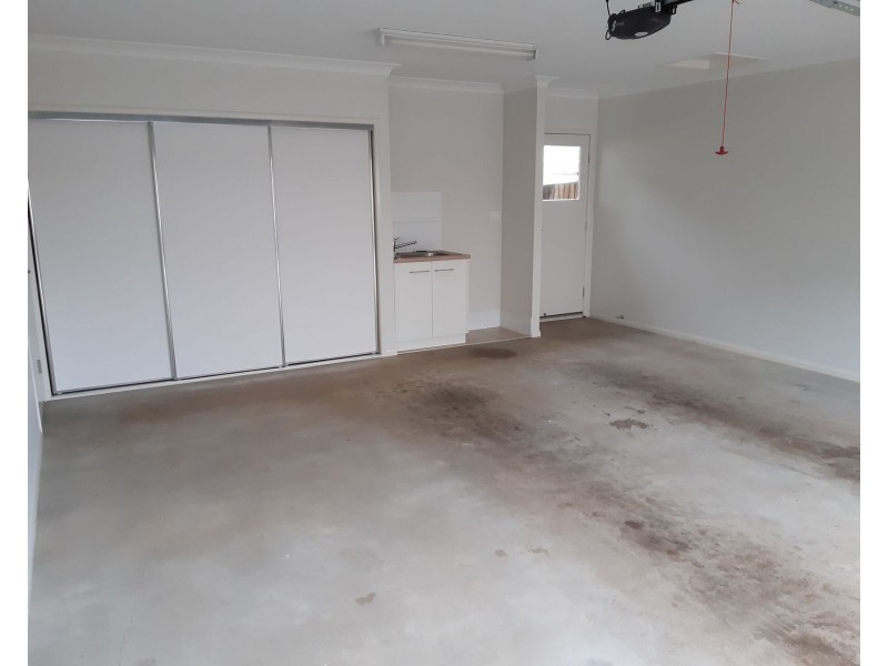 2/10a Warwick Street, Harristown QLD 4350
