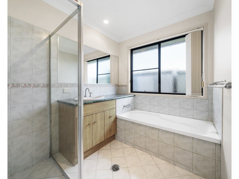 529 Hume Street, Kearneys Spring QLD 4350