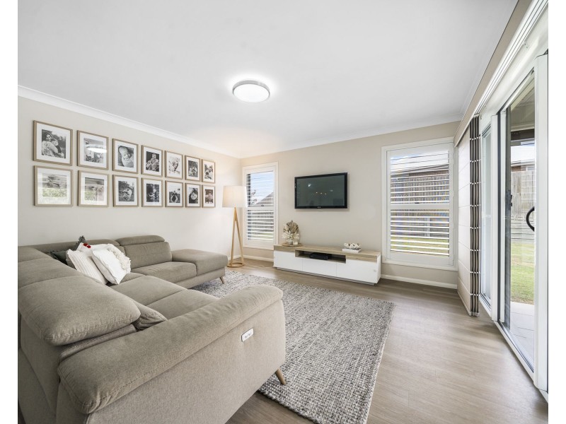 26 Gwenda Drive, Westbrook QLD 4350