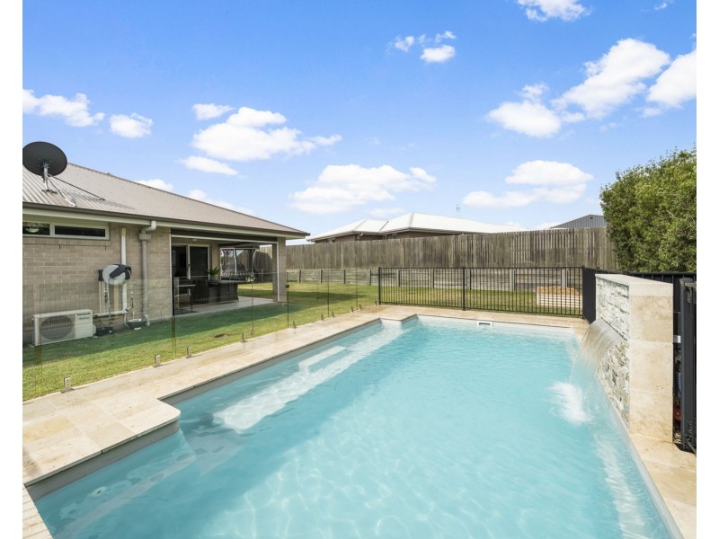 26 Gwenda Drive, Westbrook QLD 4350