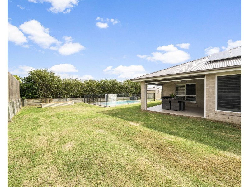 26 Gwenda Drive, Westbrook QLD 4350