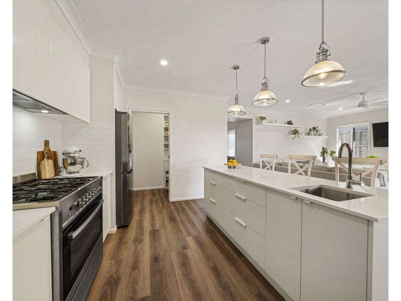 39 Shelby Street, Glenvale QLD 4350