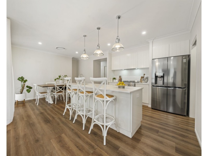 39 Shelby Street, Glenvale QLD 4350