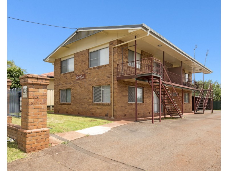 1, 2, 3 & 4/123 South Street, Centenary Heights QLD 4350