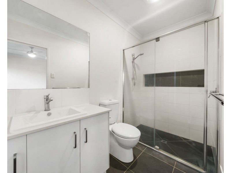 1/106a South Street, Centenary Heights QLD 4350