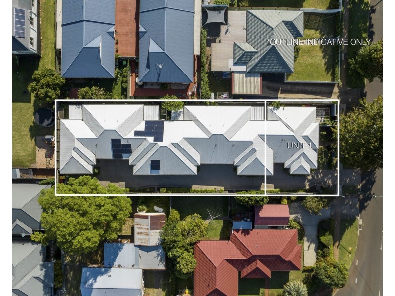 1/106a South Street, Centenary Heights QLD 4350