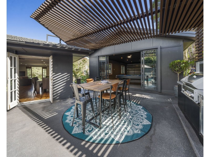 50 Mackenzie Street, Mount Lofty QLD 4350