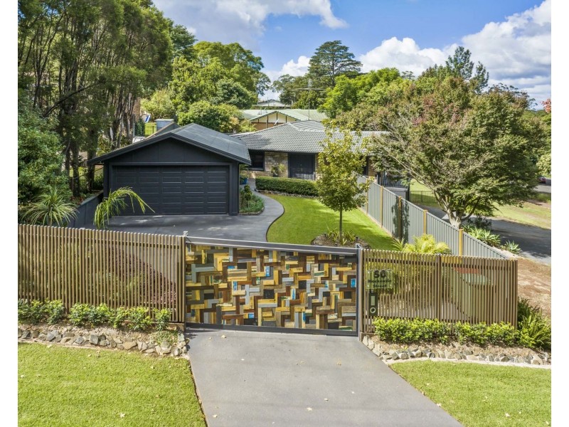 50 Mackenzie Street, Mount Lofty QLD 4350